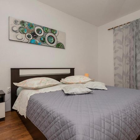 Nice Apartment In Makarska With Wifi Exterior photo